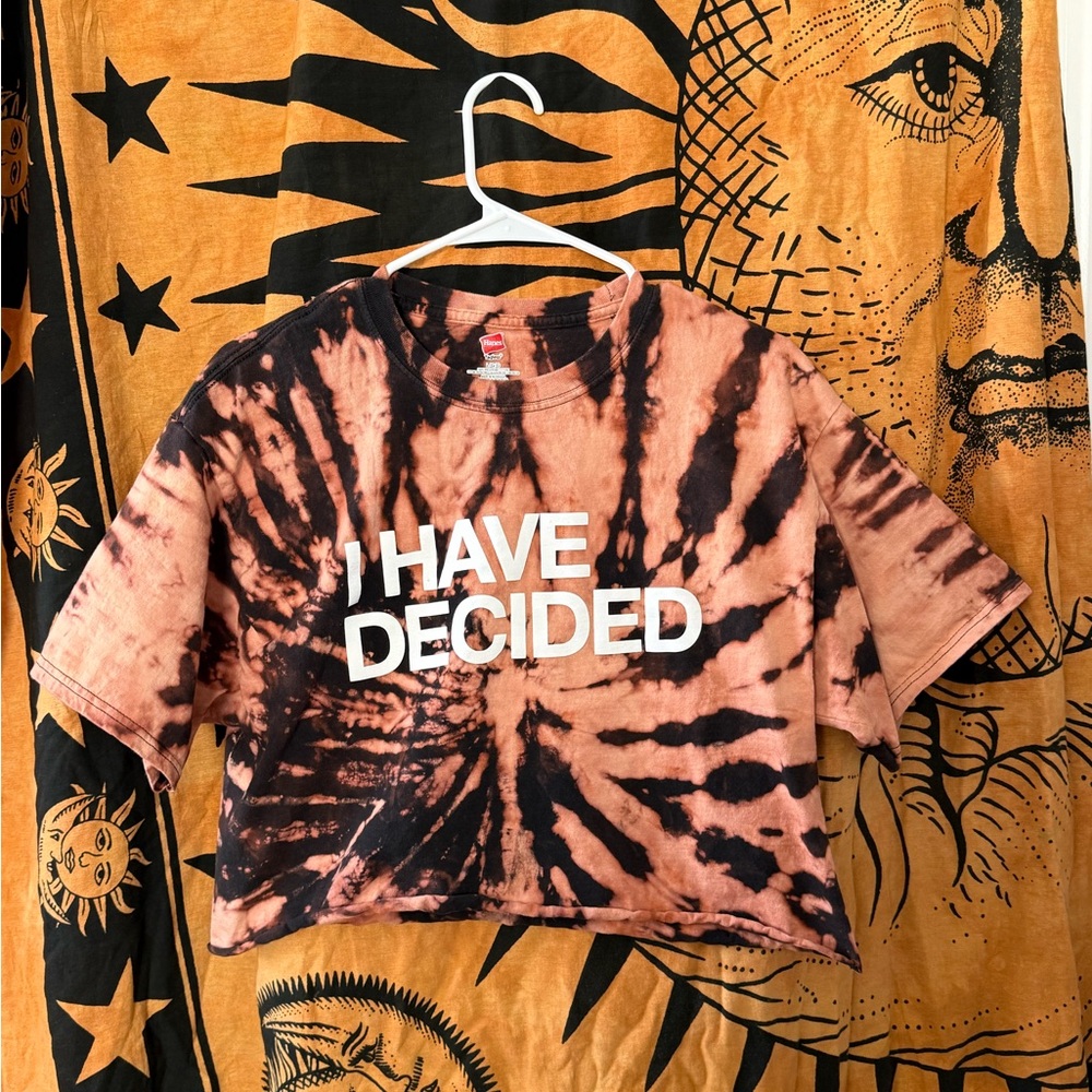 Tie-Dye Graphic Crop Top
